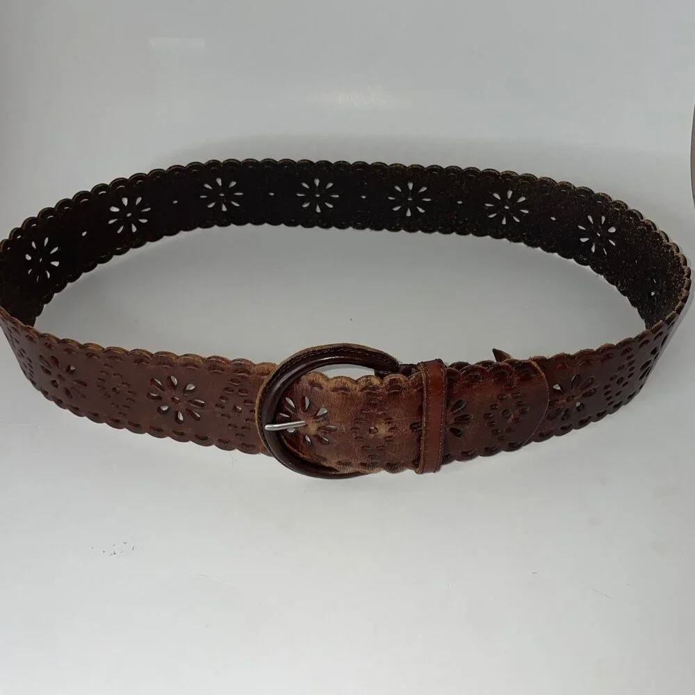 Via Spiga Brown Leather Belt Boho Cut-Out Design Size L Hippie Boho - Picture 7 of 8